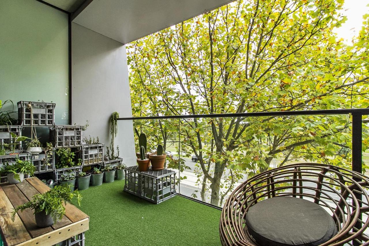 Modern, Spacious In An Amazing Location Apartment Melbourne