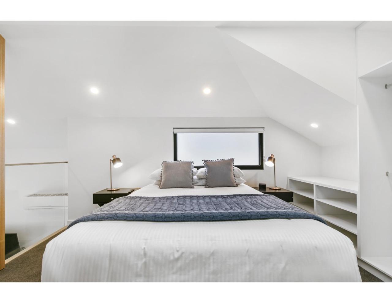 Elegant Loft Style Minutes From Beach Apartment