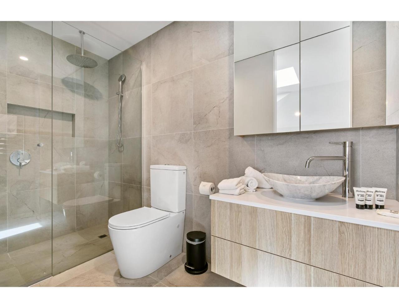 Apartment Elegant Loft Style Minutes From Beach Melbourne