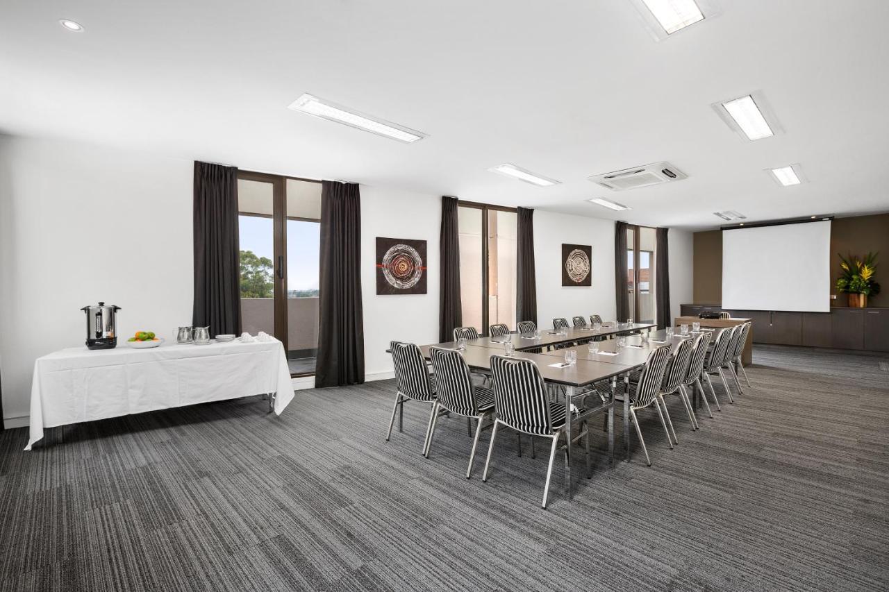 Quest Ivanhoe Aparthotel 4*