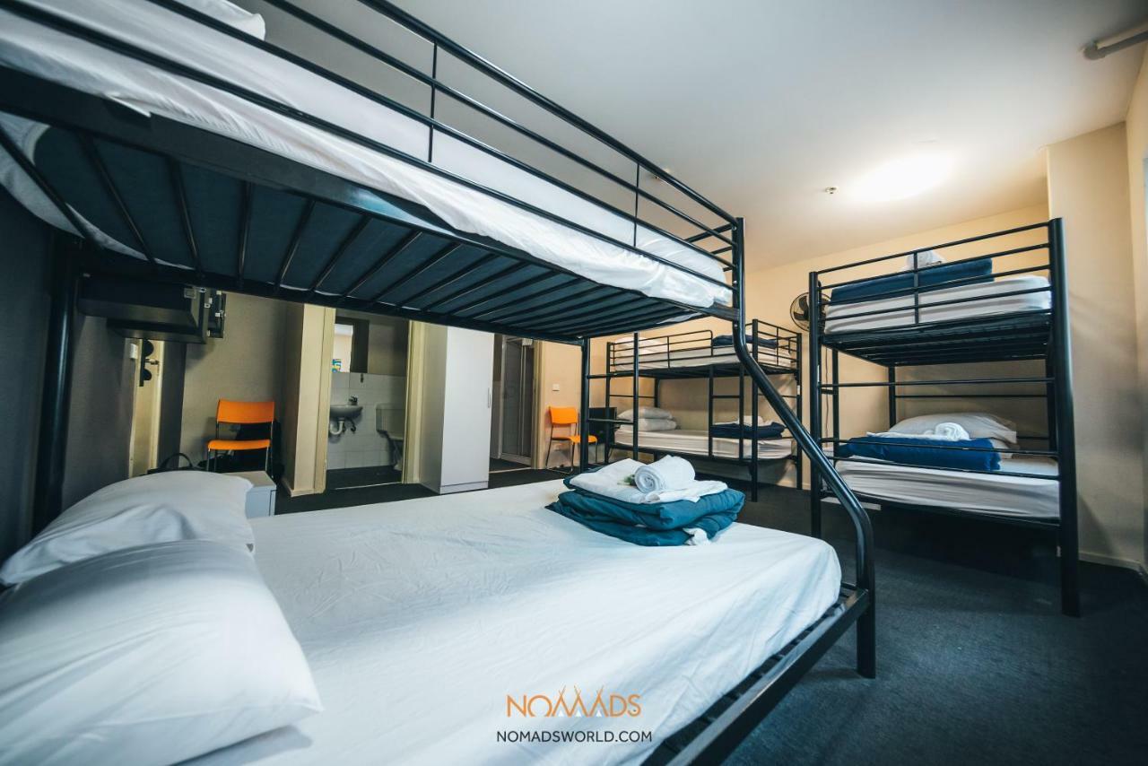 Nomads Backpackers * Melbourne