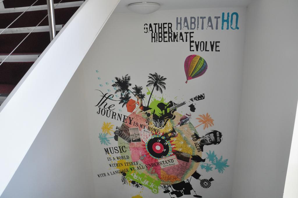 Hostel Habitat Hq