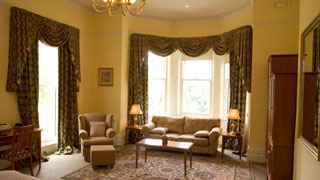 Charsfield Hotel Melbourne
