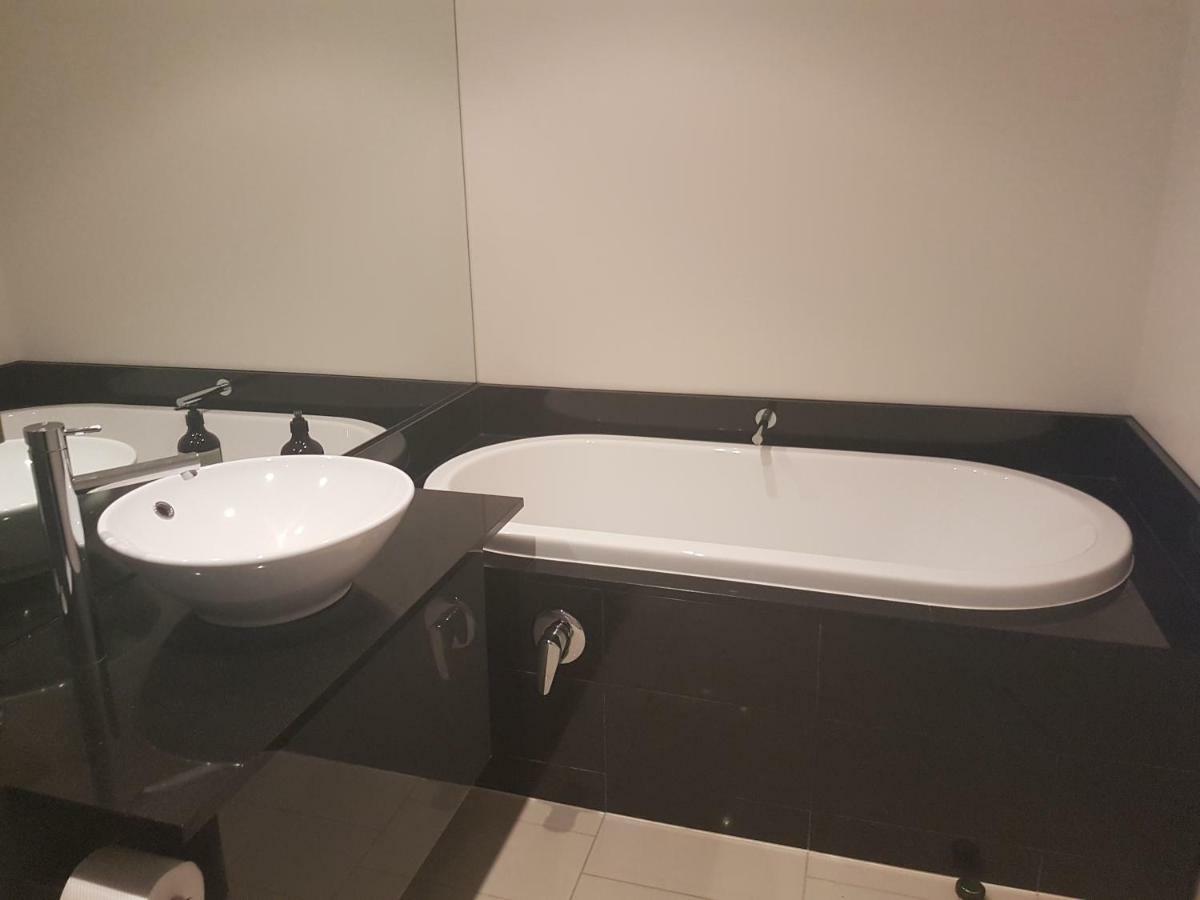Apartment Eureka Tower Level 24