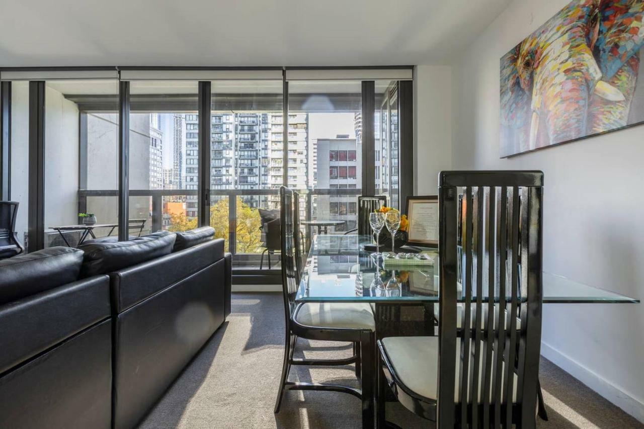 Cbd Views Apartment Melbourne