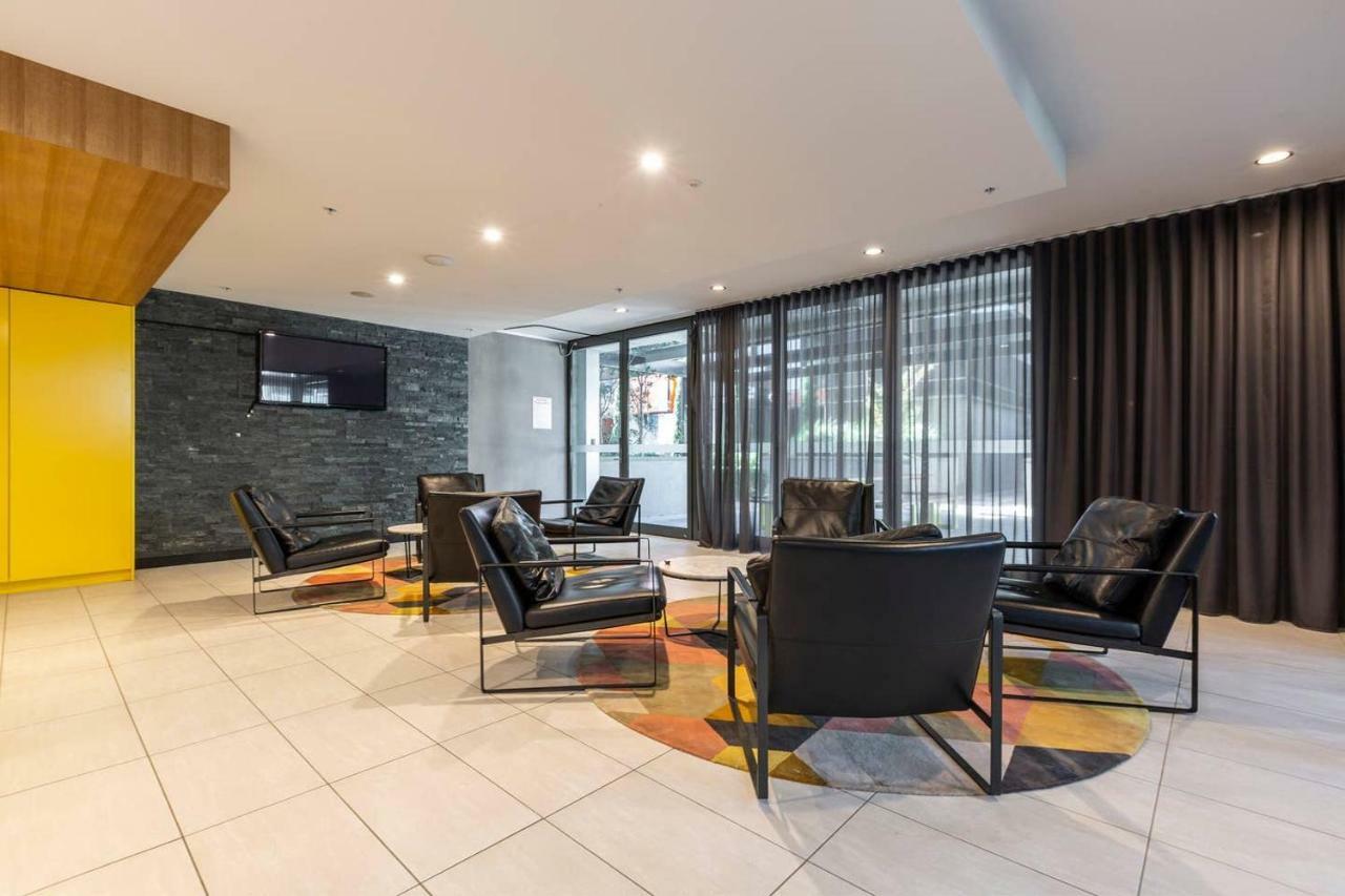 Cbd Views Apartment