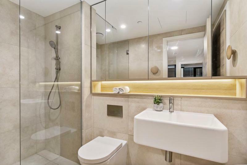 Cozy Apt Facing Albert Park Apartment Melbourne