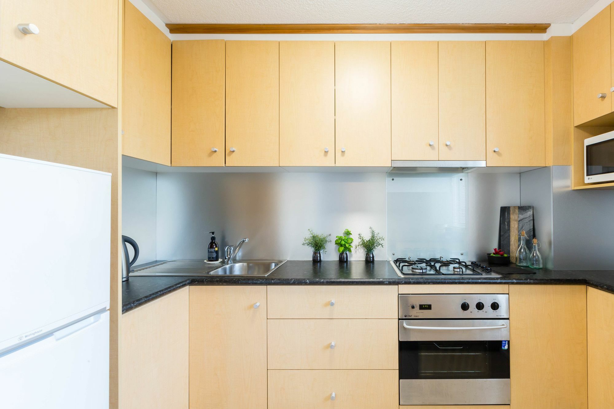 Brooke, 1bdr St.kilda Apartment *