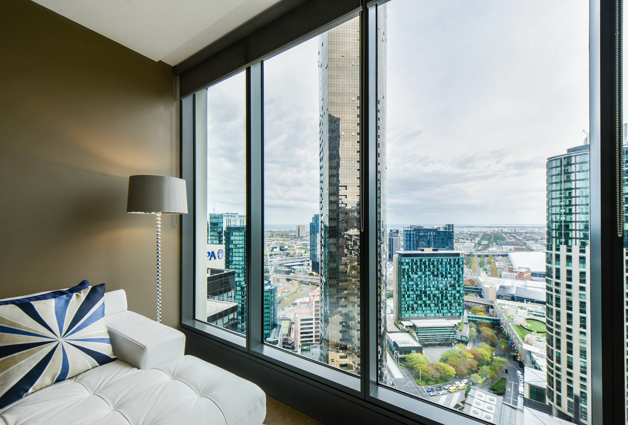 Urbanminder @ Freshwater Place Apartment Melbourne