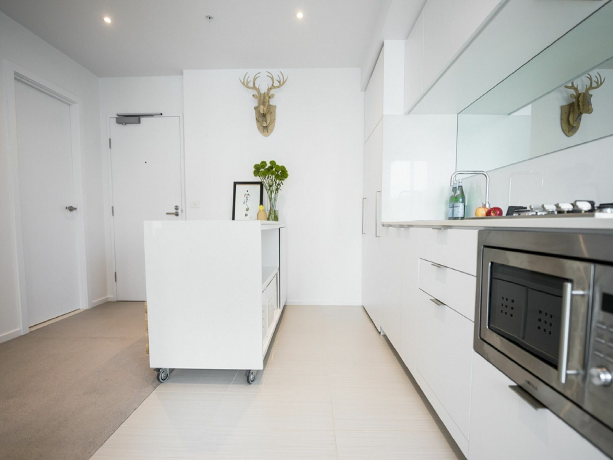 Apartment2C Metro Apartment *