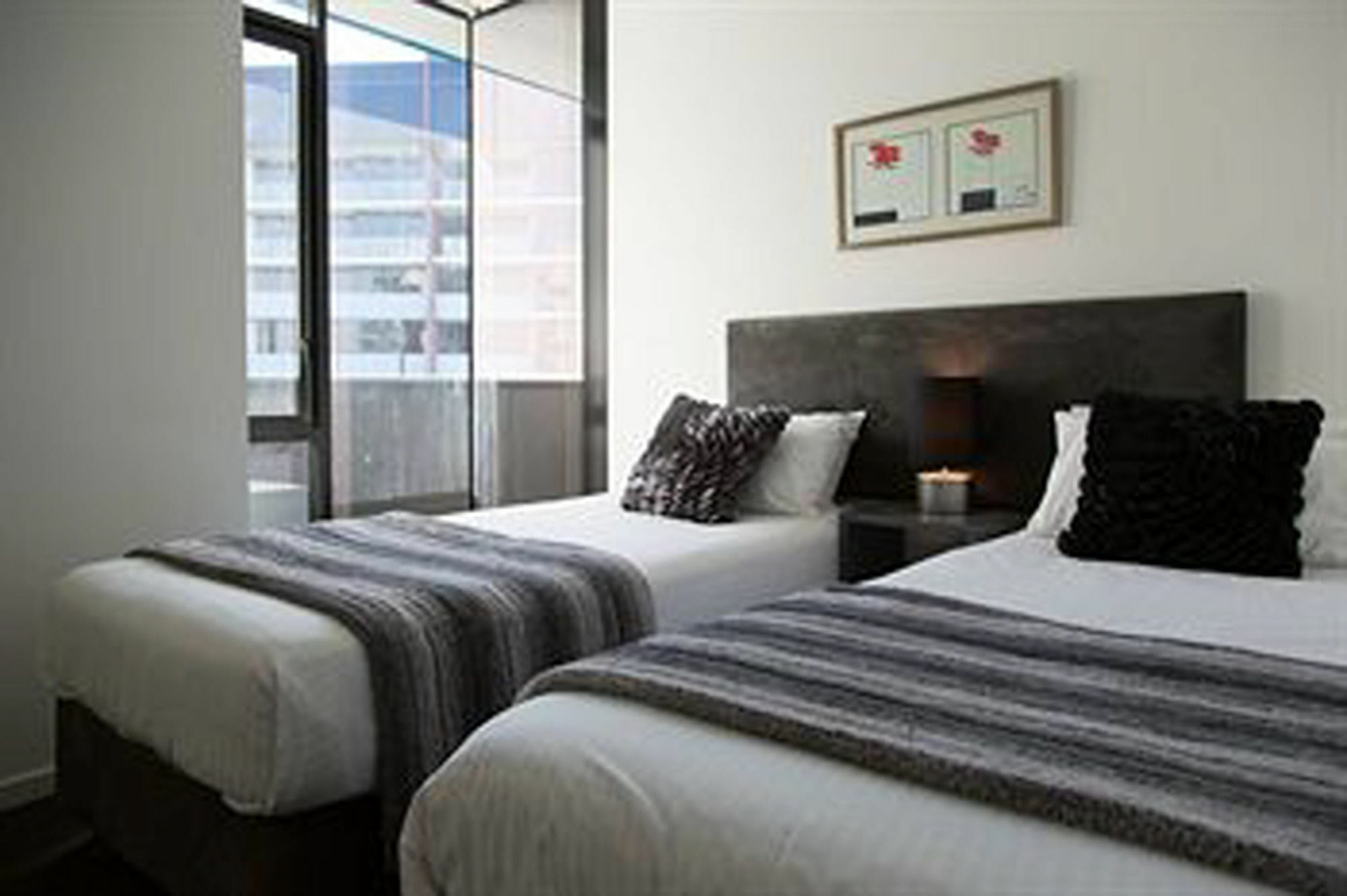 Accent At Docklands Apartment Melbourne