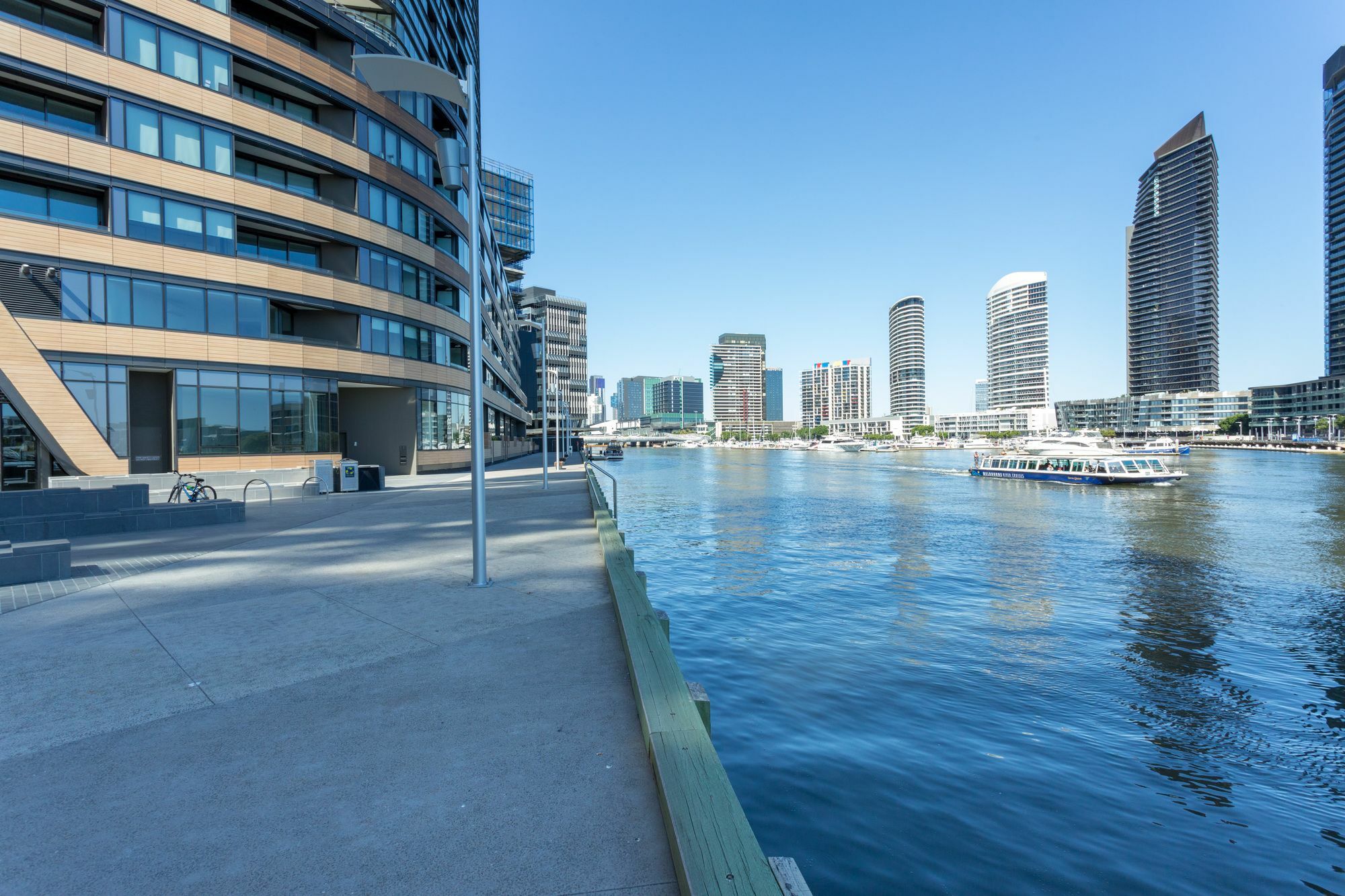 Wyndel - Riverside On Collins * Melbourne