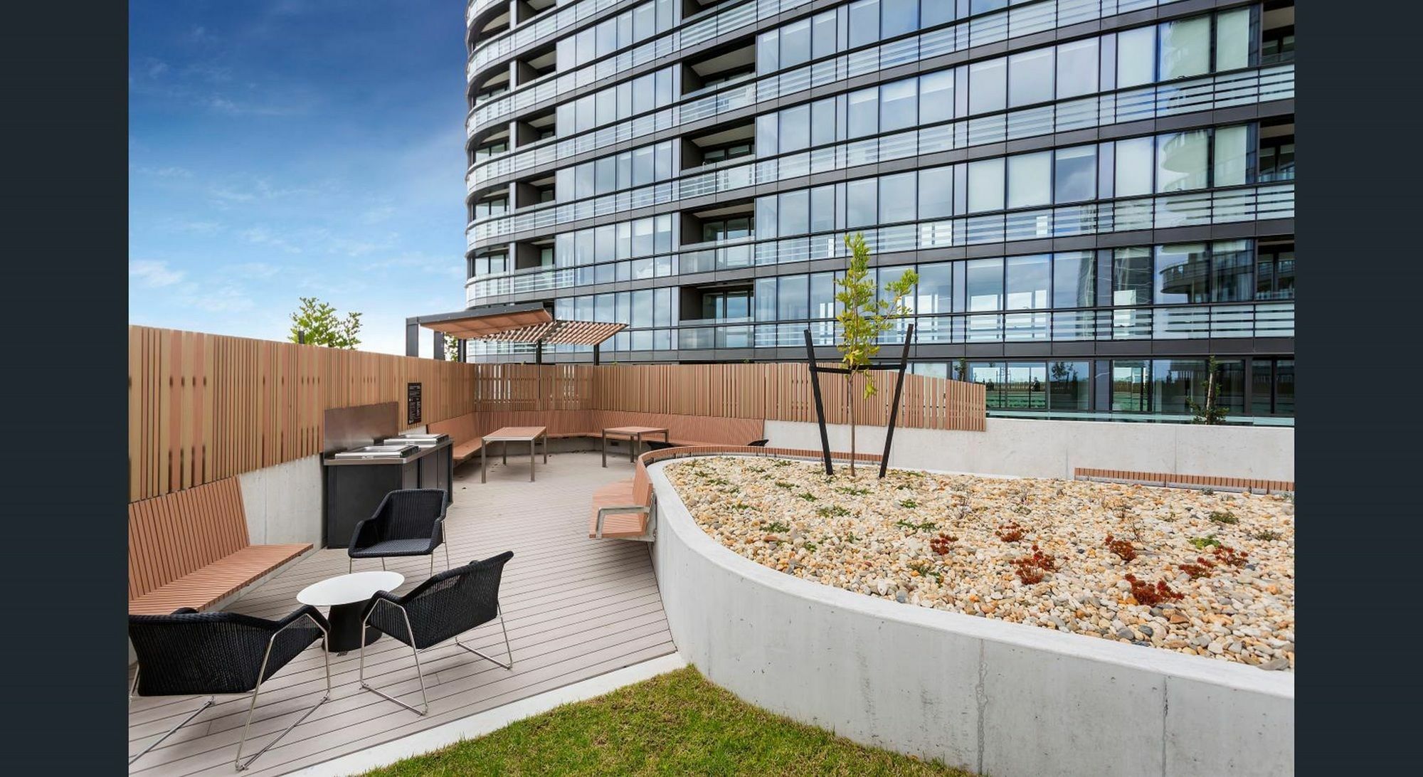 Wyndel - Riverside On Collins Apartment