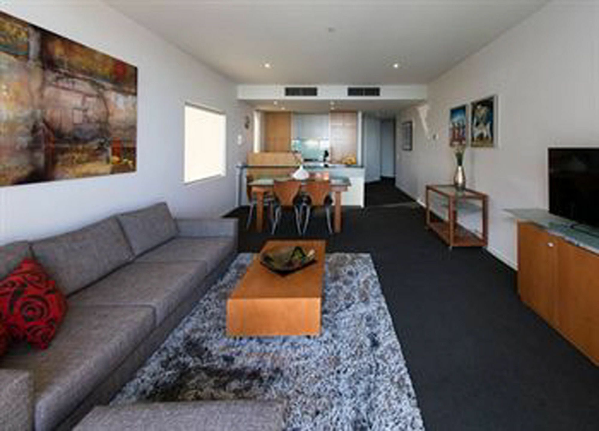 Accent At Docklands Apartment