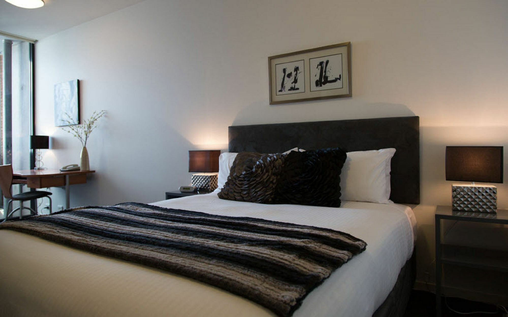 Accent At Docklands Apartment *