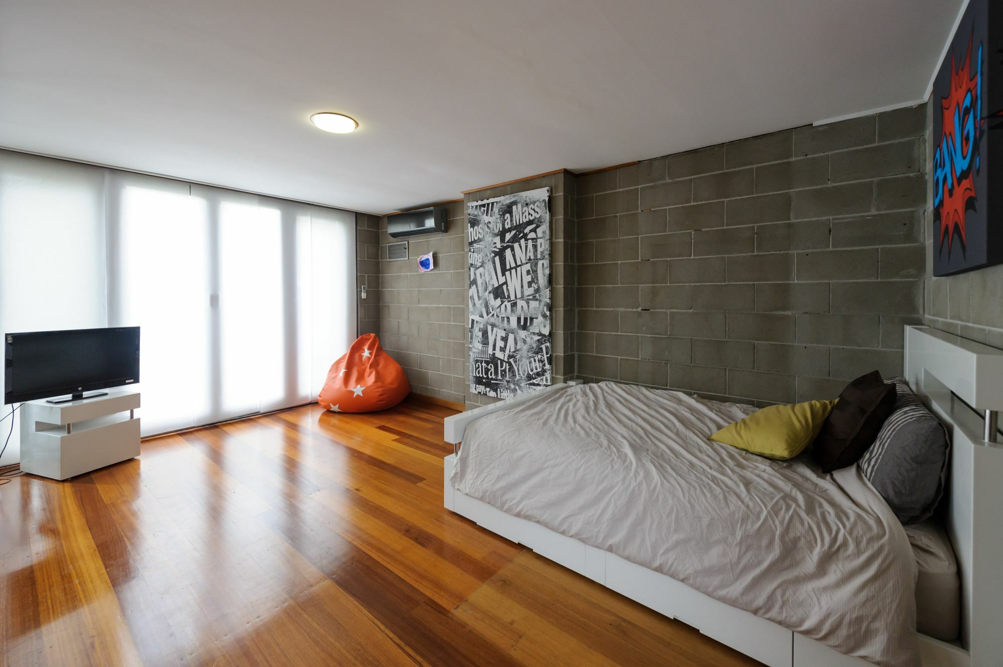 Retro House * Melbourne
