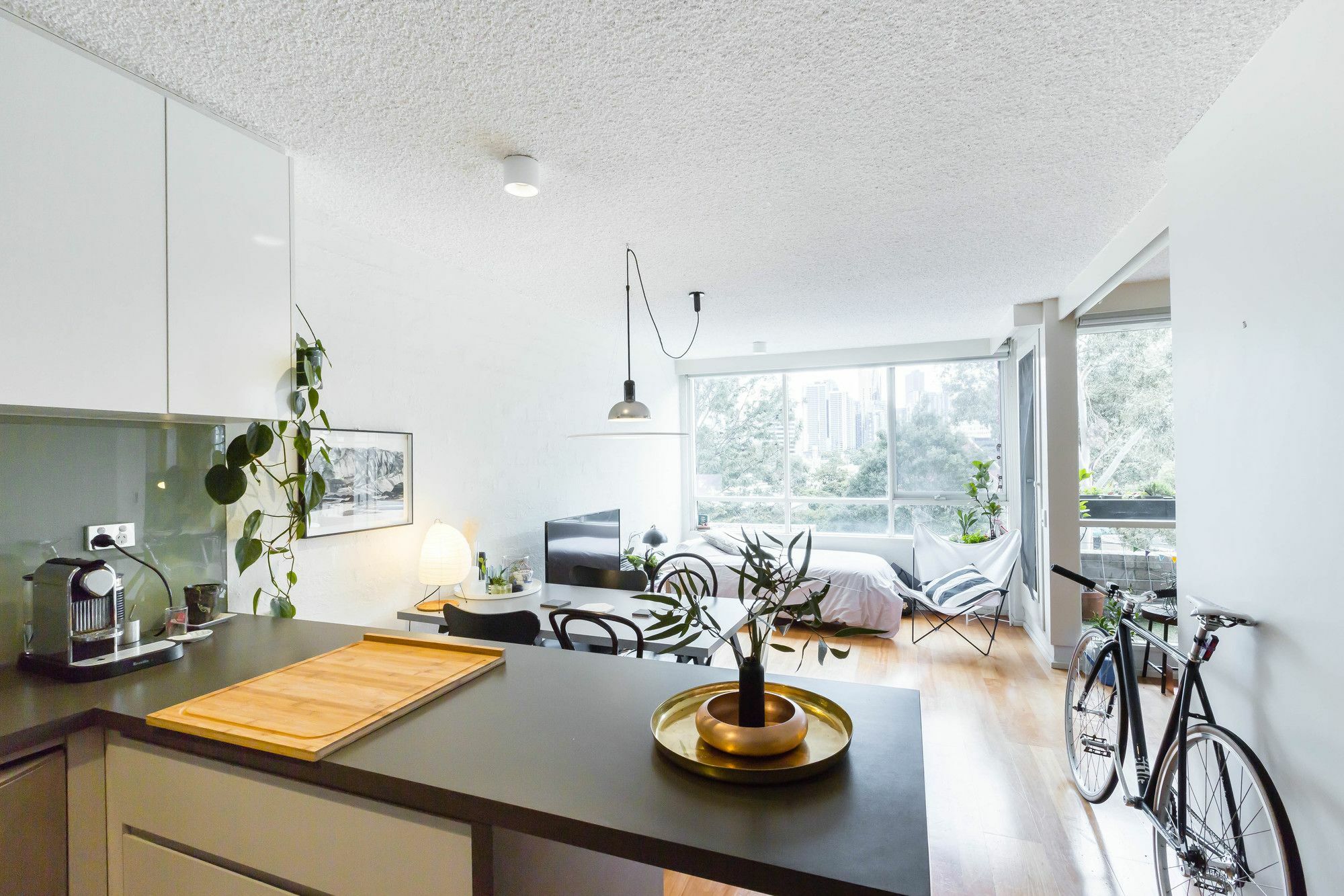 Isaac, 1bdr South