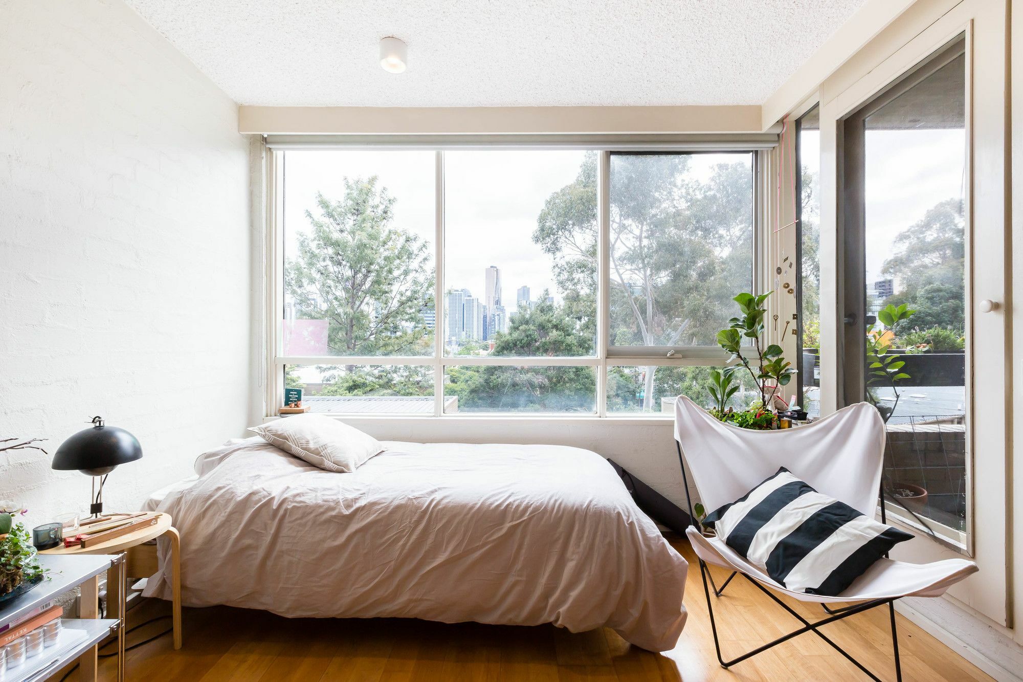 Isaac, 1bdr South *