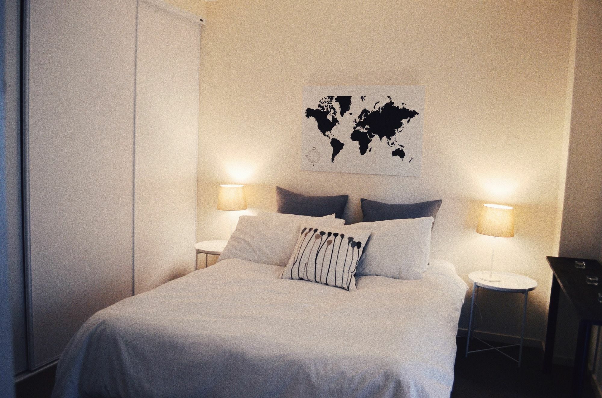 Minimalist By The Sea Apartment