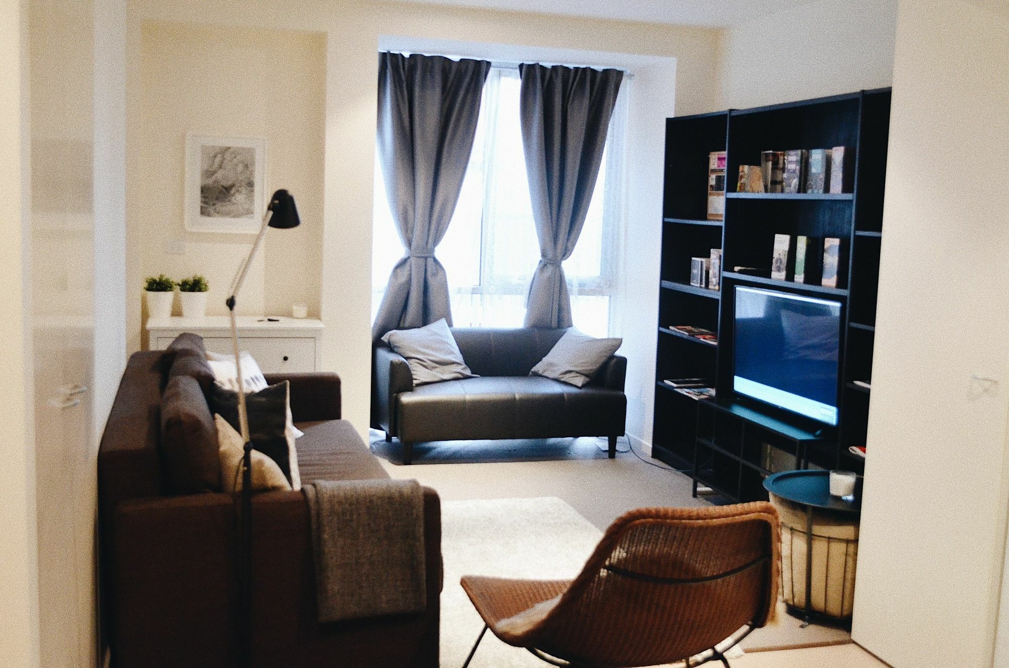 Minimalist By The Sea Apartment Melbourne