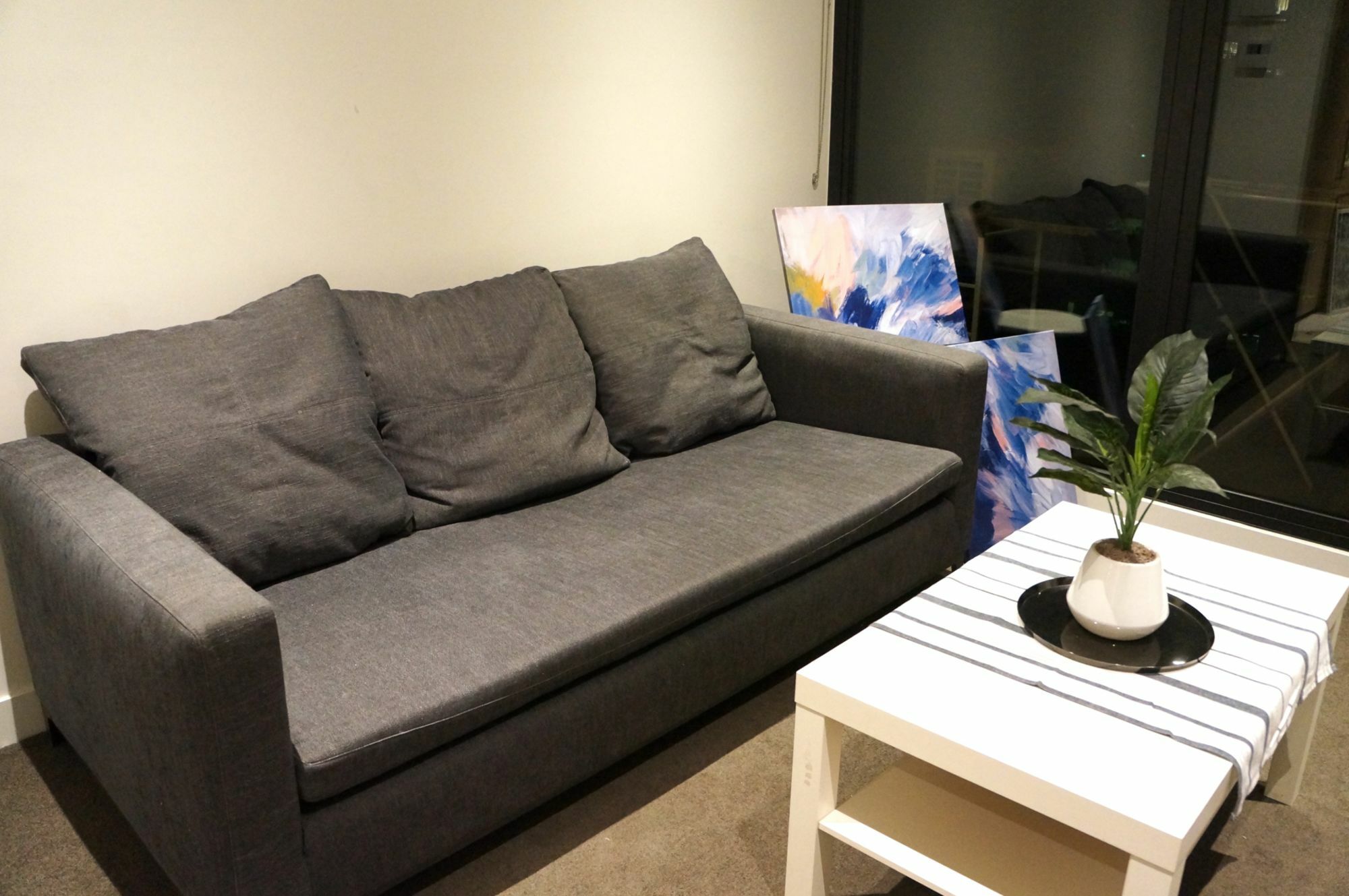 Level 39 Fulton Lane Apartment *