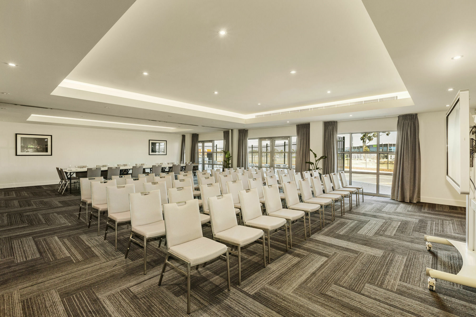 Aparthotel Quest Airport