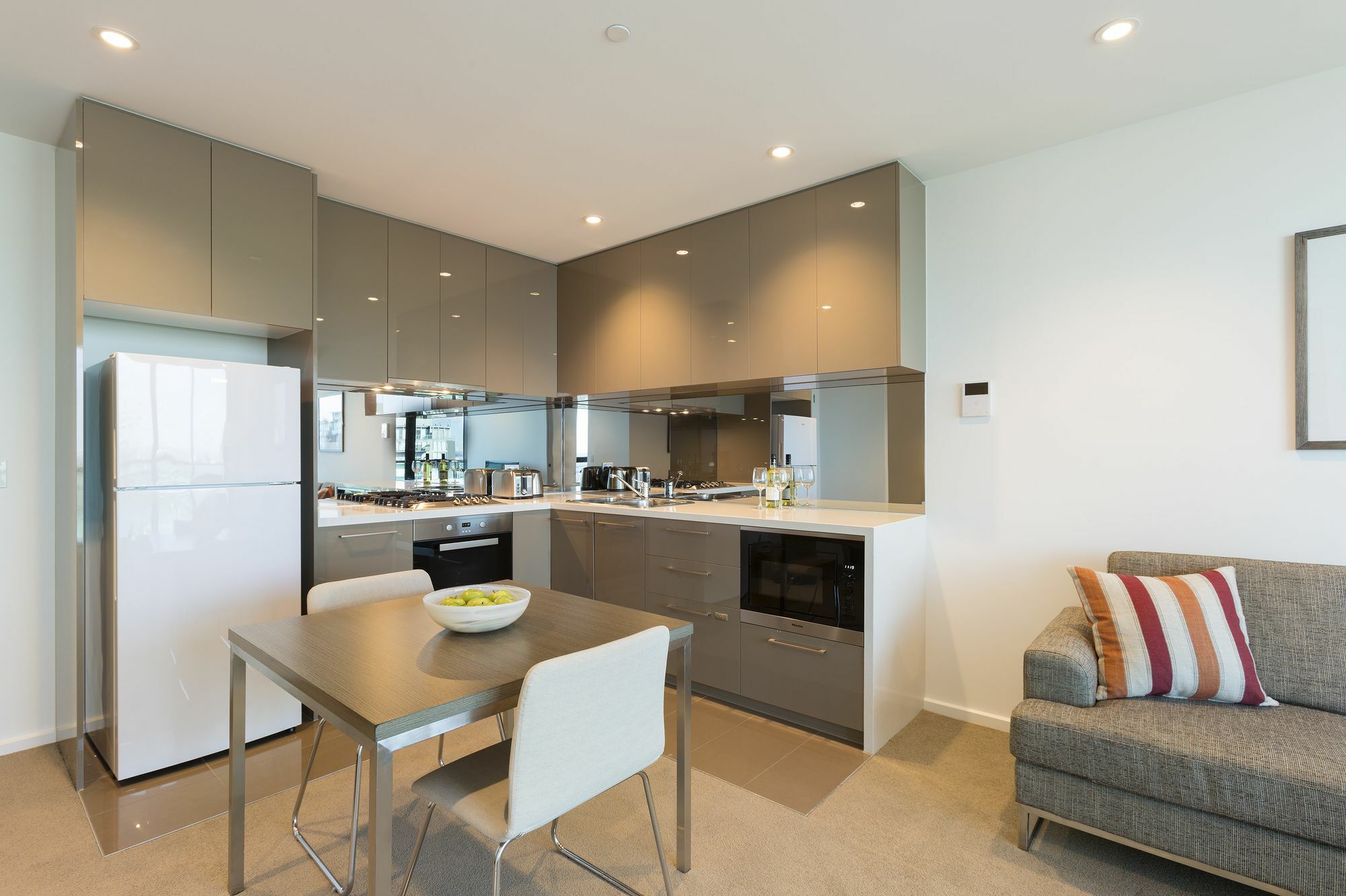 City Tempo - Lonsdale St Aparthotel 4*