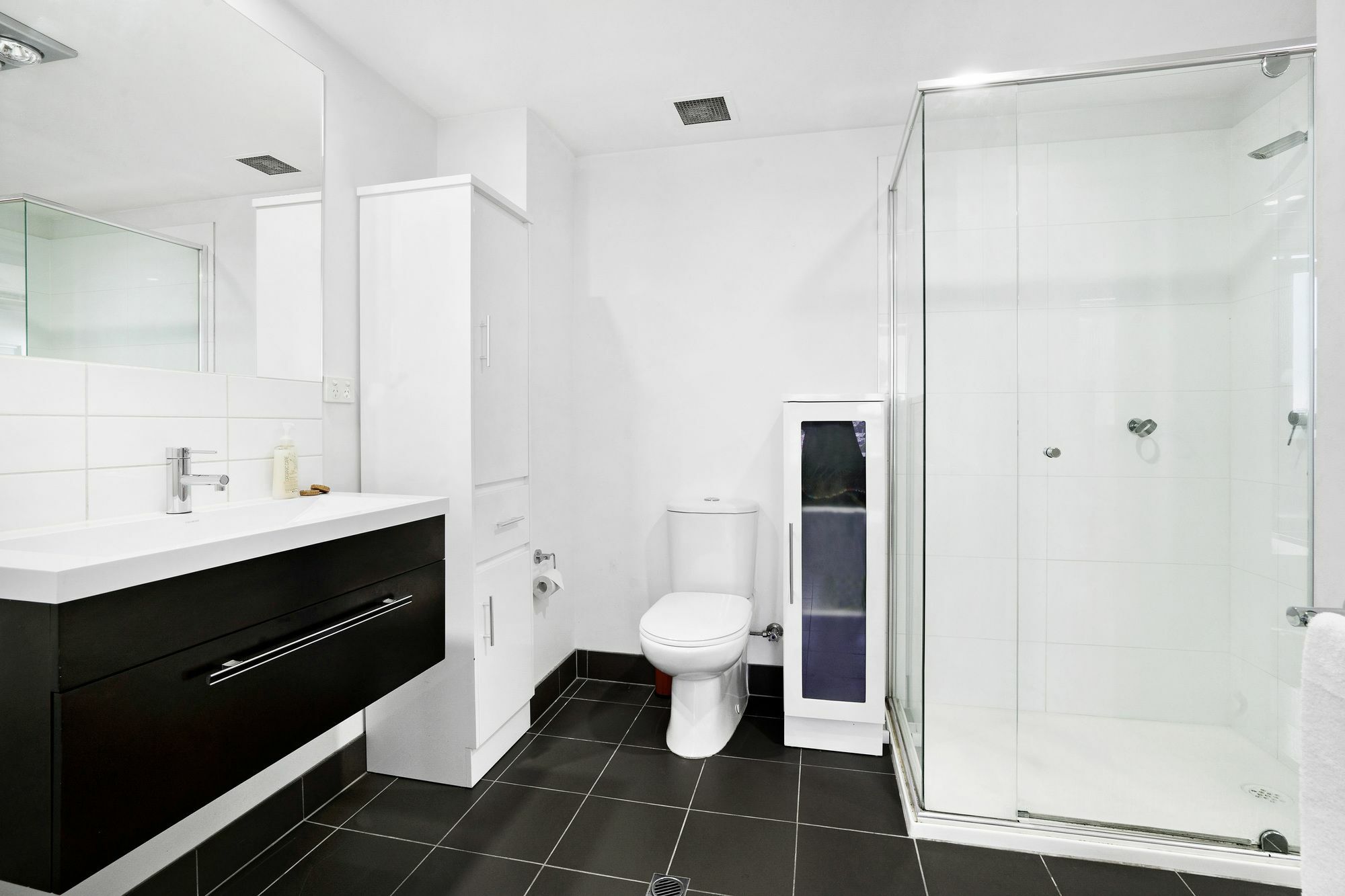 Zee, 2bdr Southbank * Melbourne