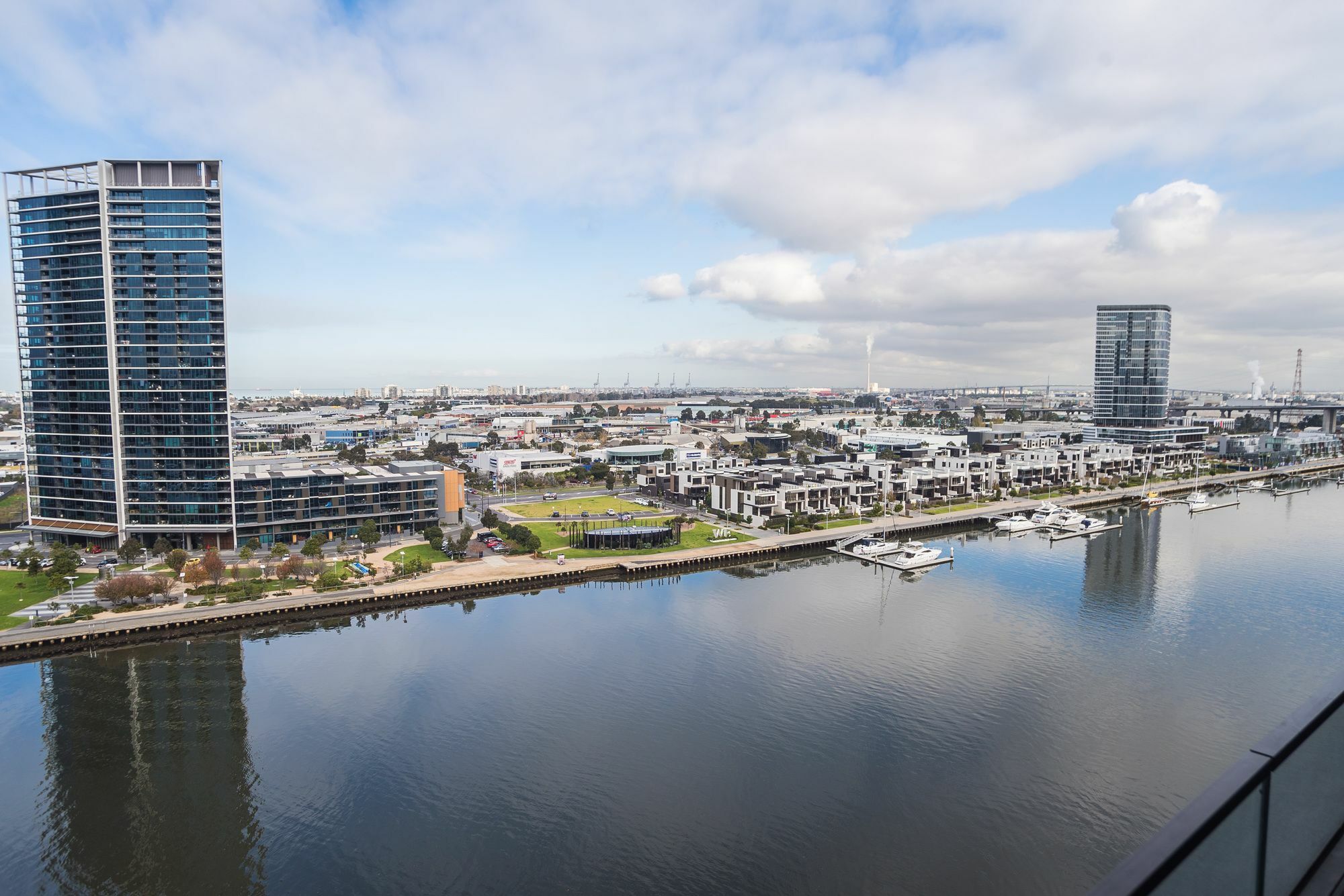 Private - Collins Street Waterfront, Docklands Hotel *