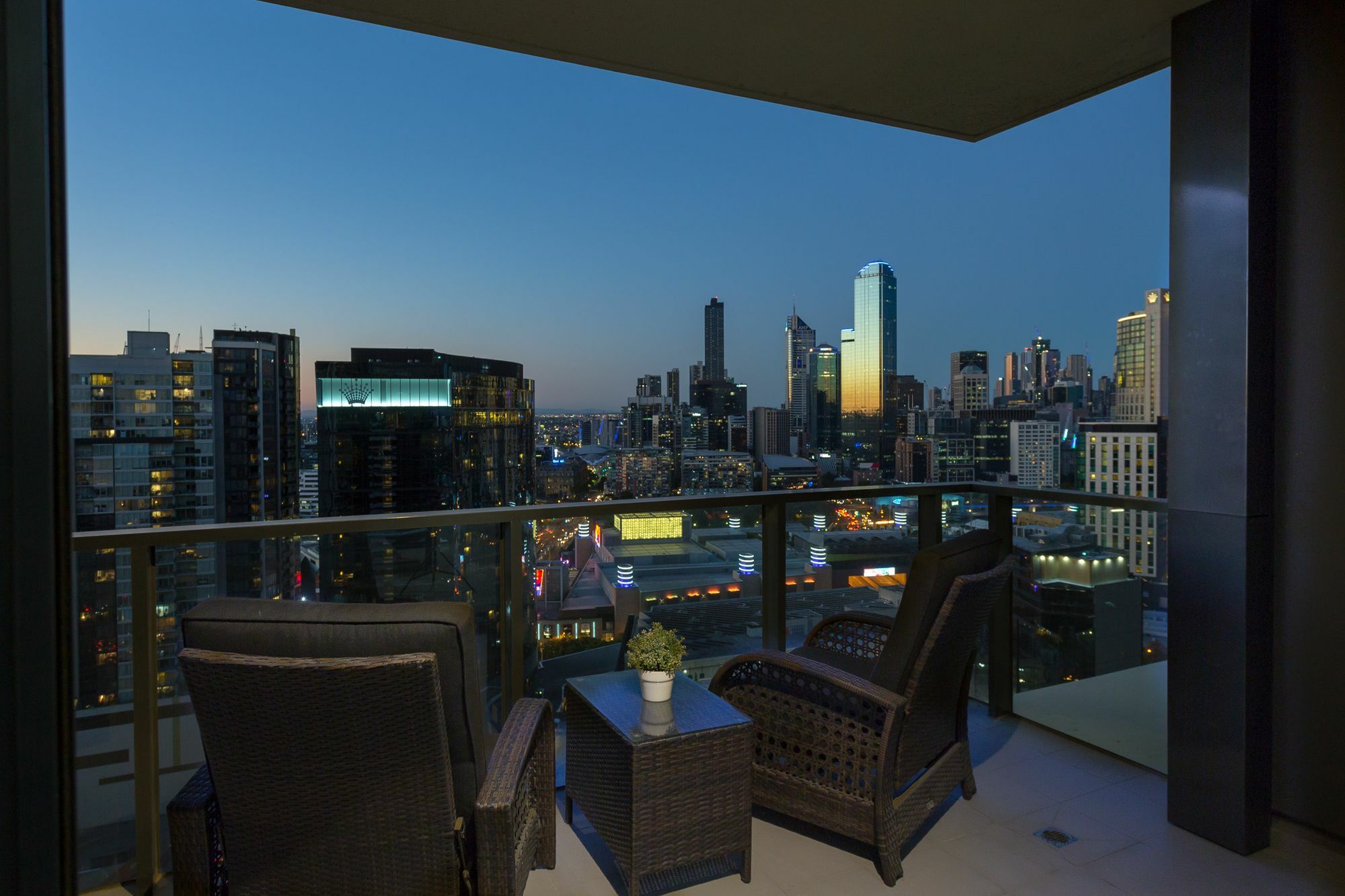 Luxury By Royal Apartment Melbourne