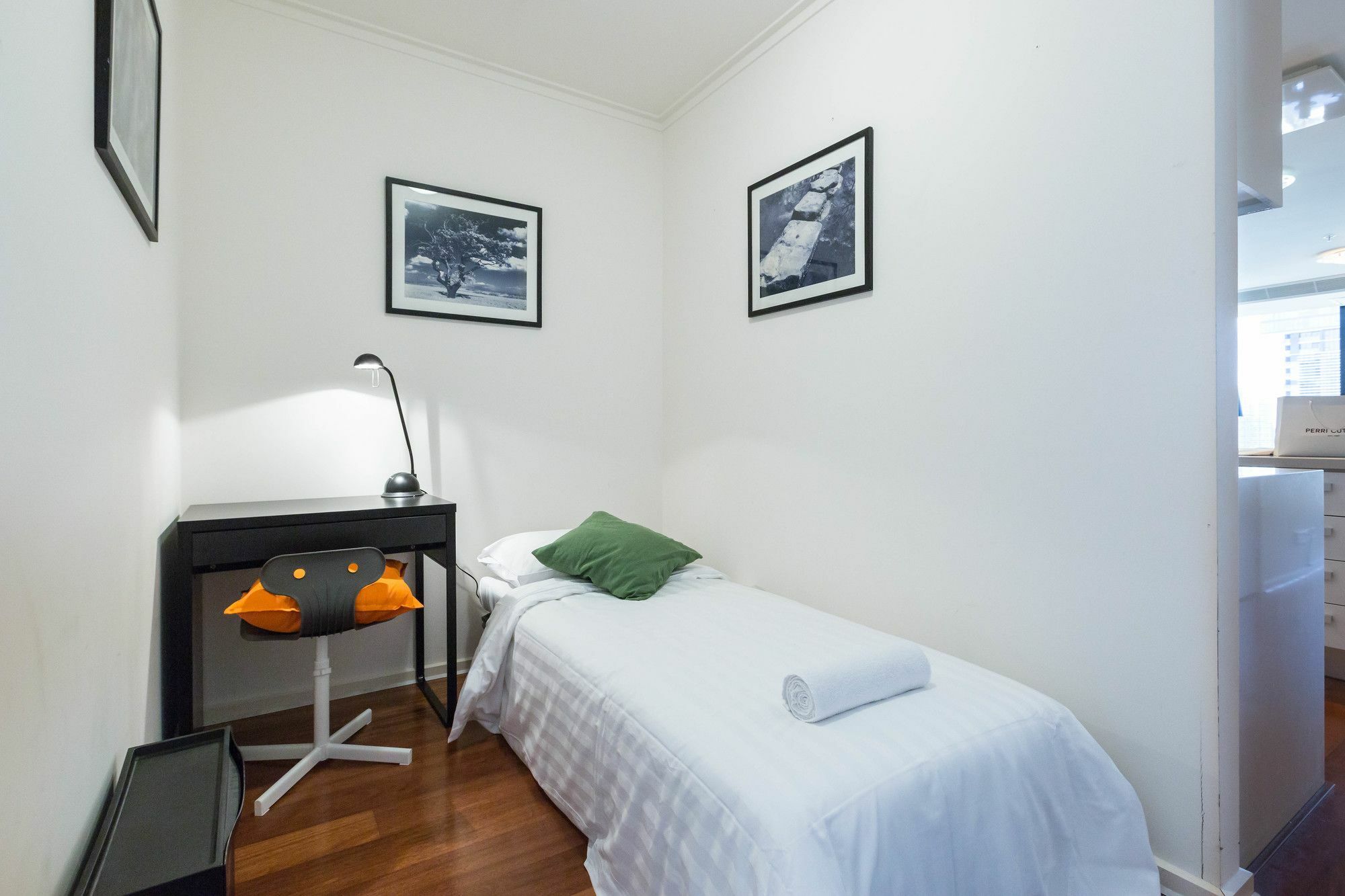 Dali, 1bdr Southbank Melbourne