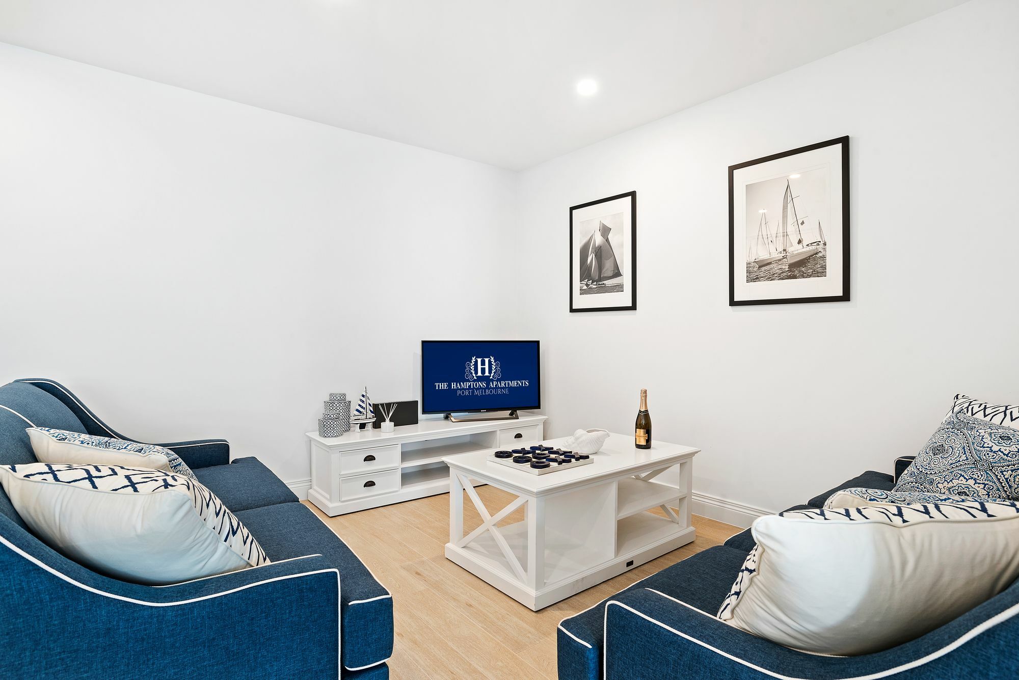The Hamptons - Port 4*