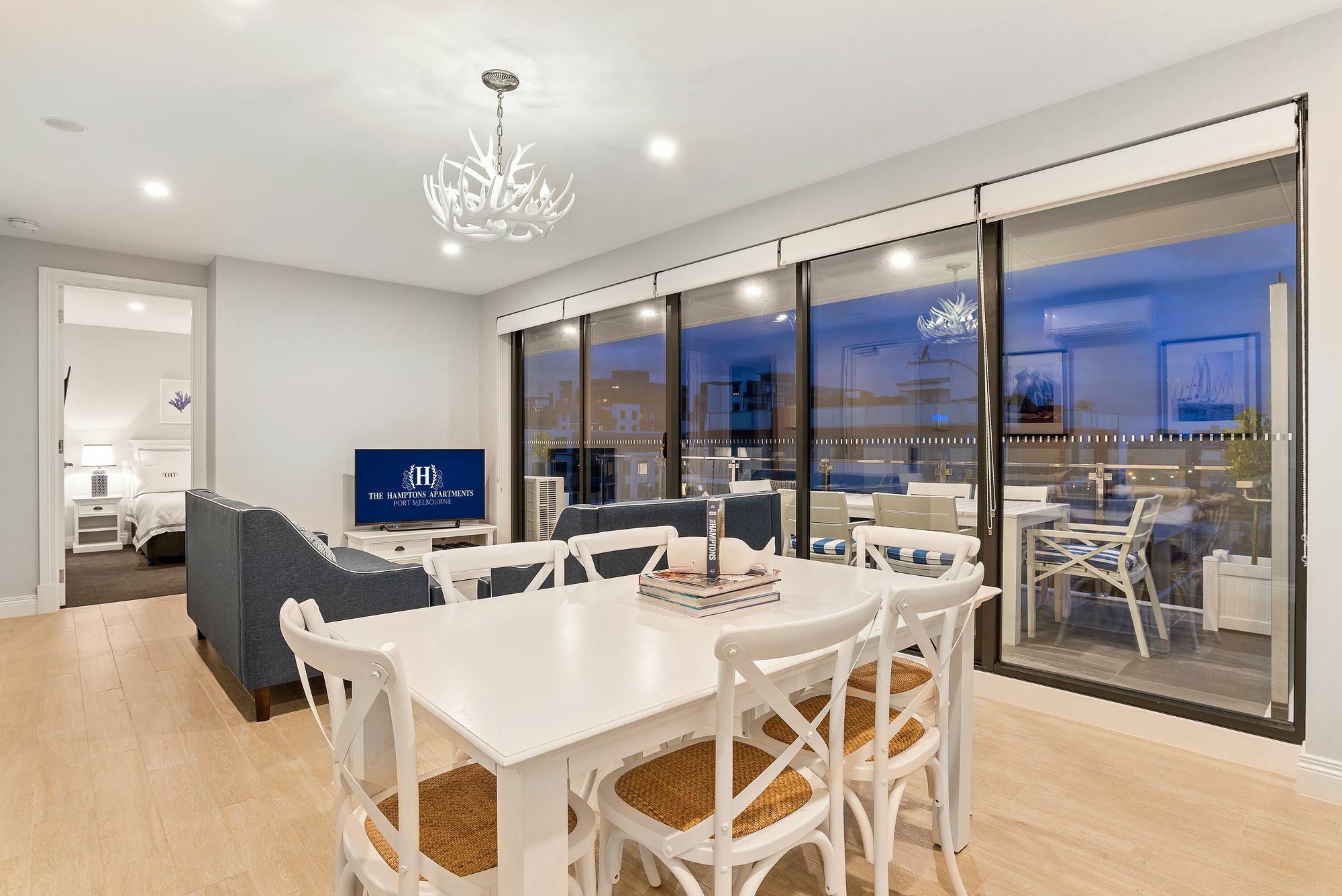 Aparthotel The Hamptons - Port 4*