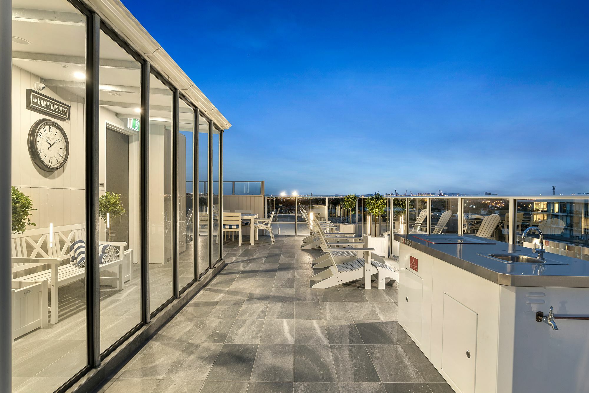Aparthotel The Hamptons - Port 4*