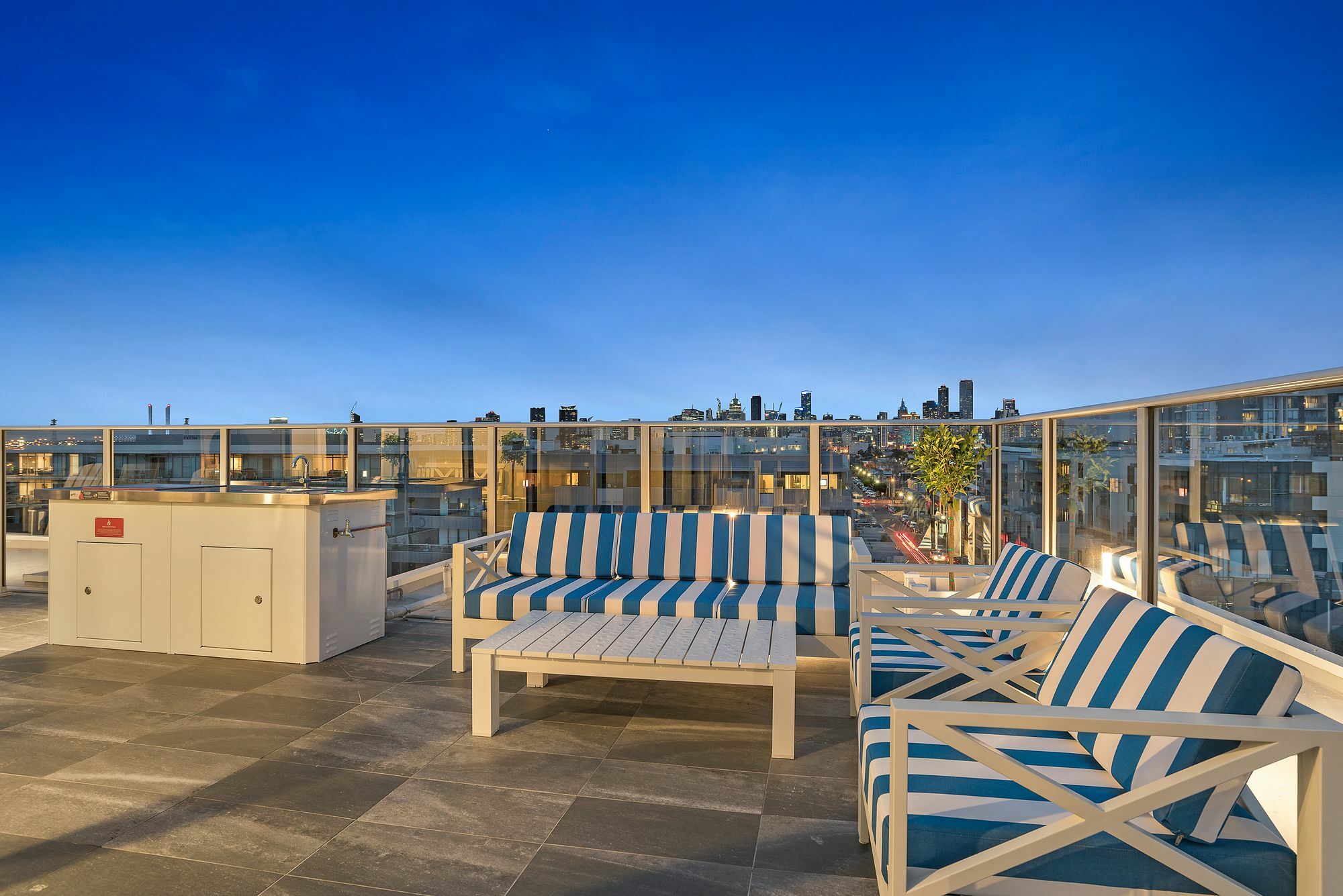 The Hamptons - Port Aparthotel Melbourne