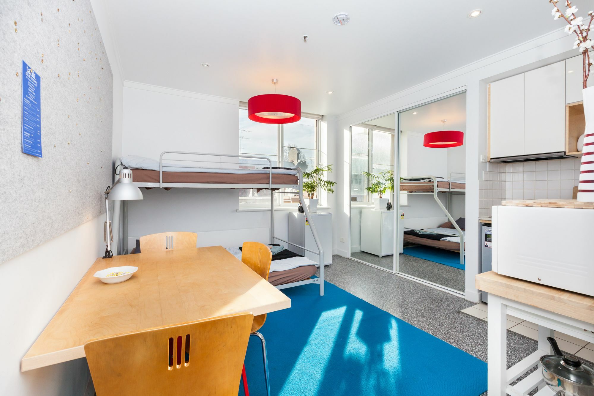 Apartment Henrietta, Carlton