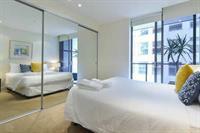 Fully Self Contained 1 Bed 607 Qun Apartment