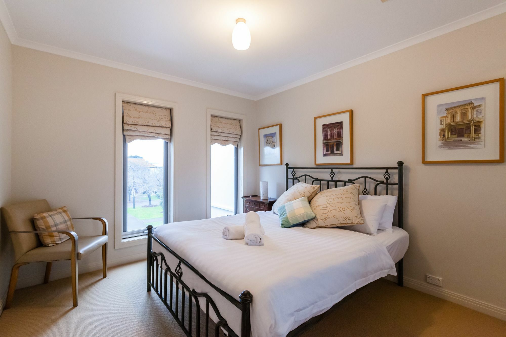 Jasmine, 2bdr Port House Apartment Melbourne