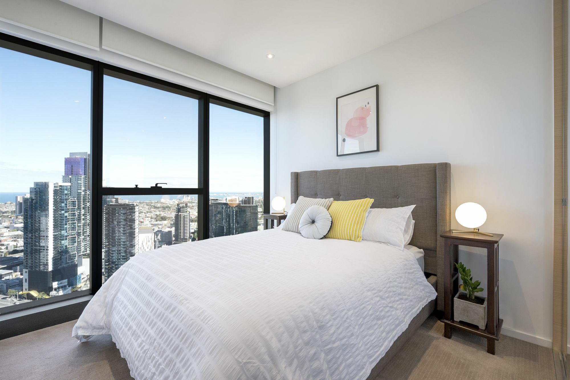 Apartment Luxurious 3 Bedroom *