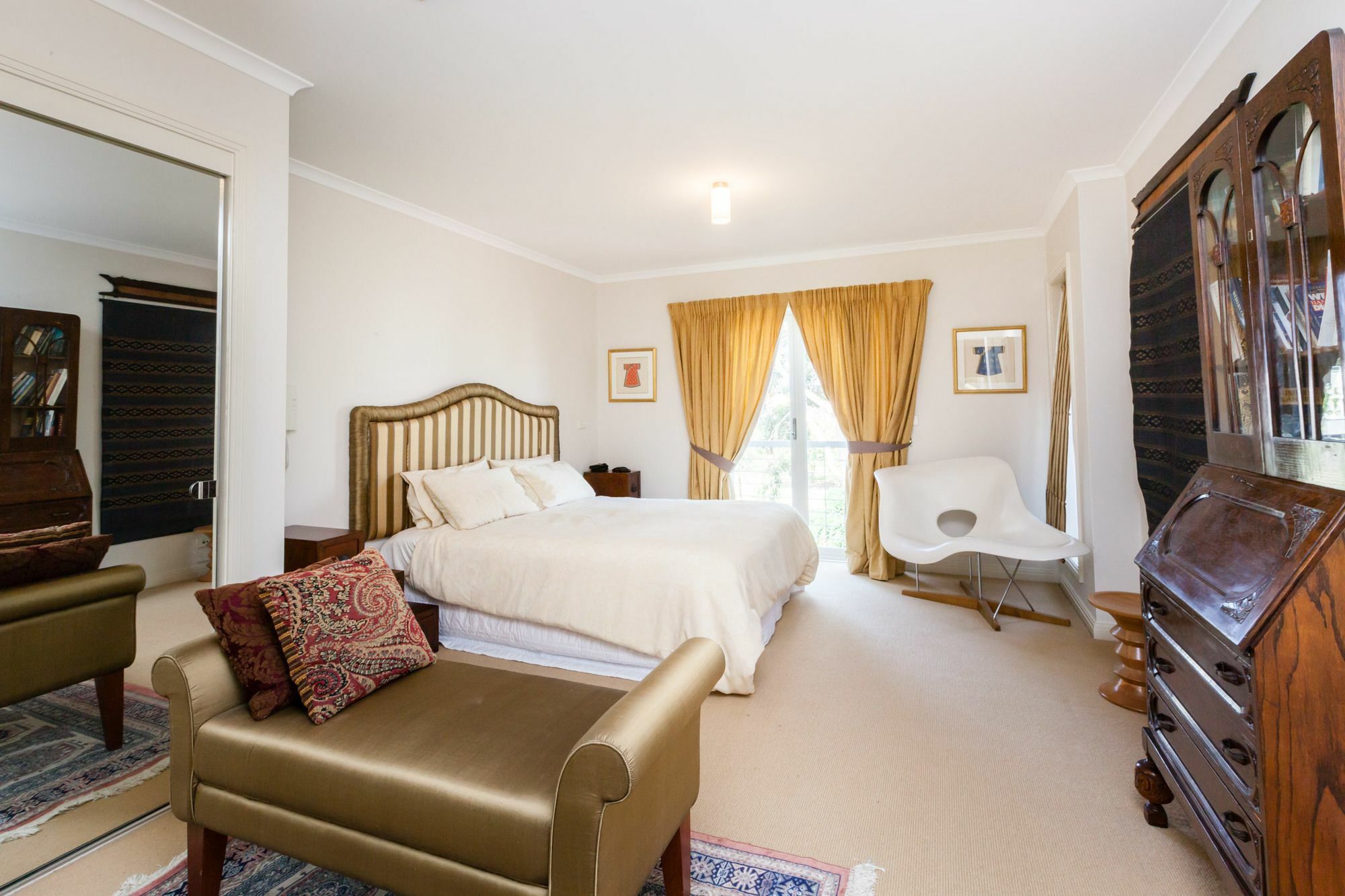 Jasmine, 2bdr Port House Apartment Melbourne