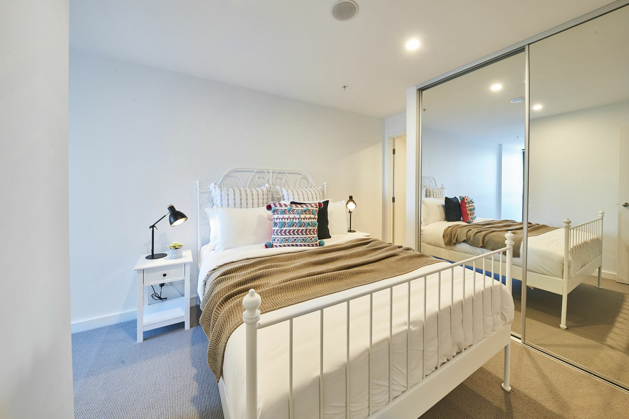 Jacinta By The Yarra - Rejuvenate Apartment Melbourne
