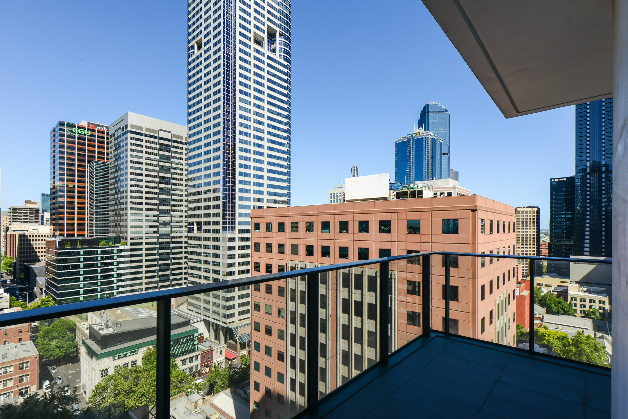 Urbanminder @ Midtown Apartment *