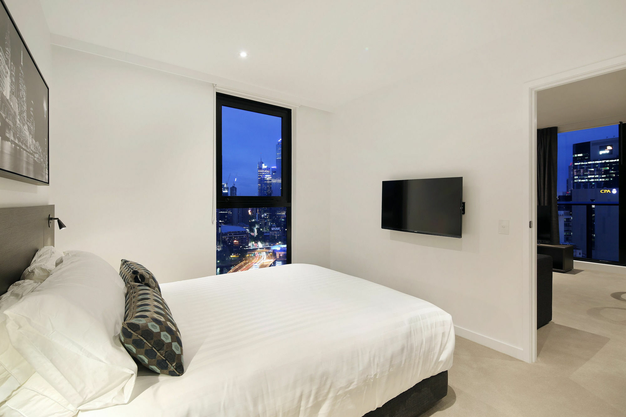 Experience Bella 4* Melbourne