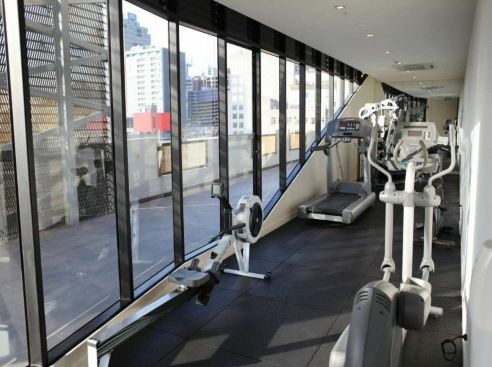 Aparthotel Southern Cross Serviced 4*