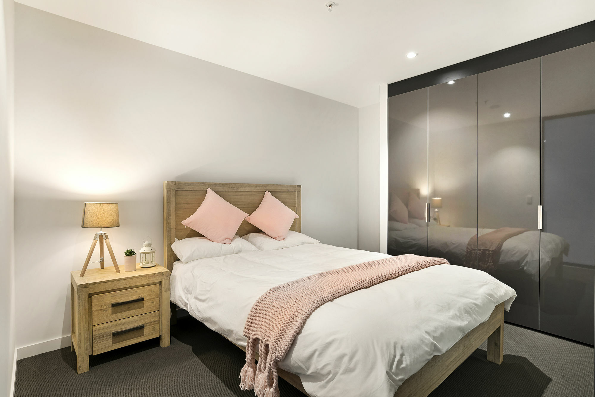 Manhattan Rose Lane Aparthotel 4*