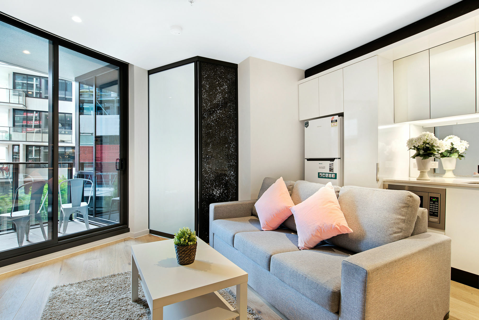 Manhattan Rose Lane Melbourne