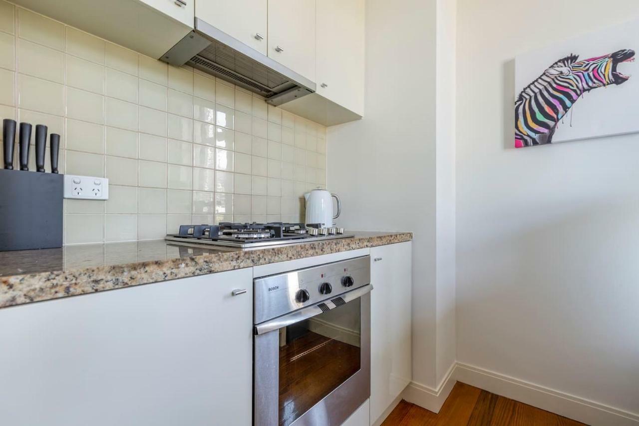 Sophisticated Art Deco In Heritage Building Near Crown Casino Melbourne