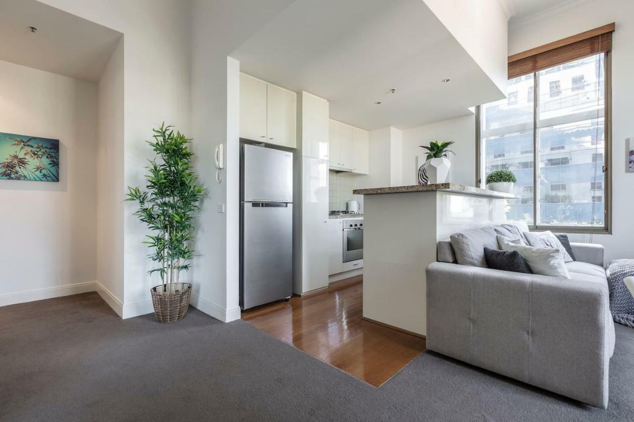 Sophisticated Art Deco In Heritage Building Near Crown Casino Apartment