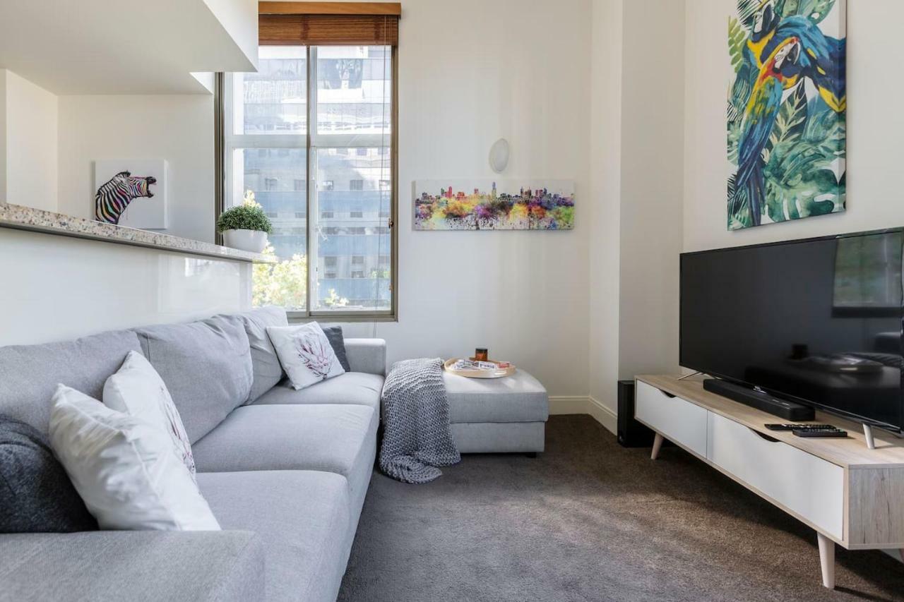 Sophisticated Art Deco In Heritage Building Near Crown Casino