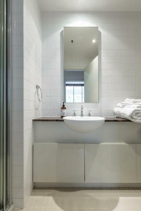 Sophisticated Art Deco In Heritage Building Near Crown Casino Apartment *